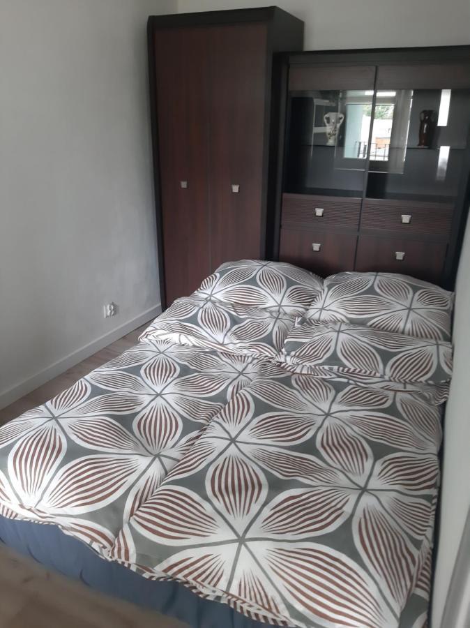 Apartament Komfortowy - W Pelni Wyposazony - Spaceapart Appartement Jelenia Góra Buitenkant foto